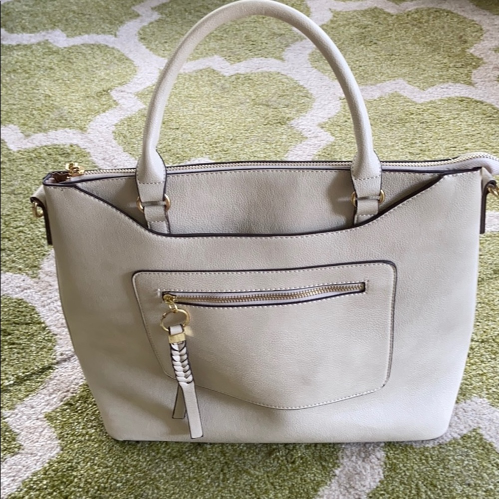 Charming Charlie handbag 🌺🌺🌺